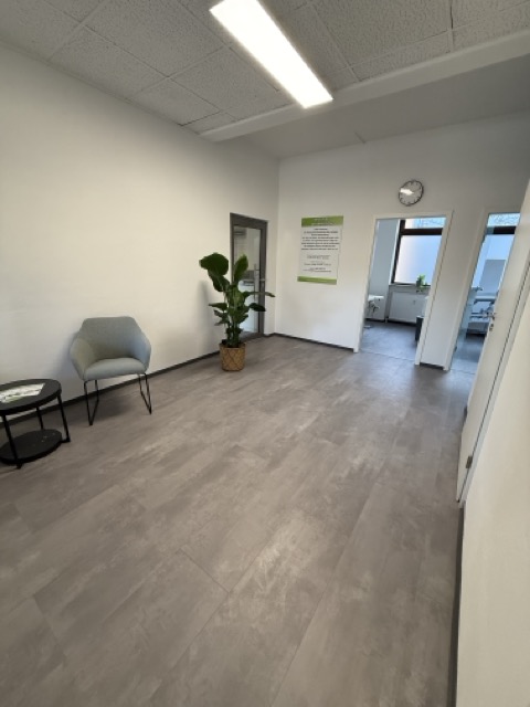 Wartebereich der Physiotherapie in Großhabersdorf
